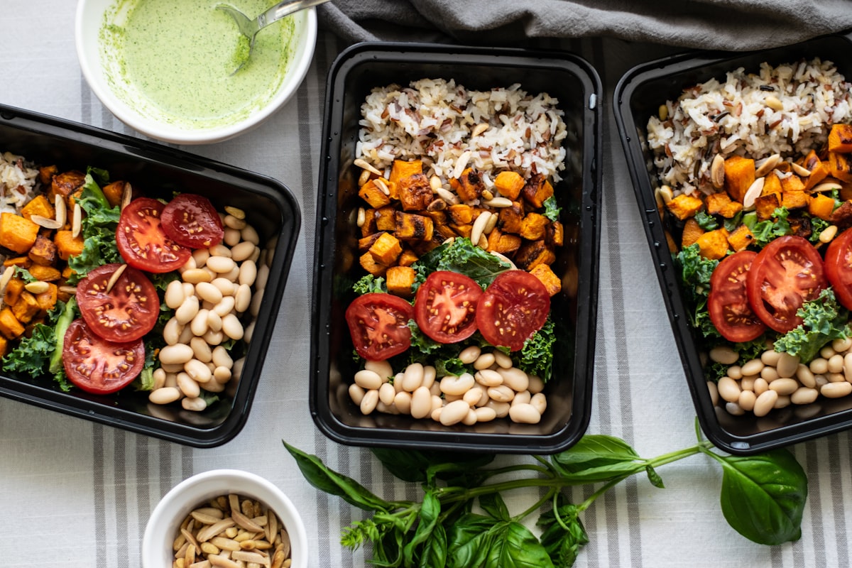 Low-sodium cooking techniques and flavor-building strategies without salt